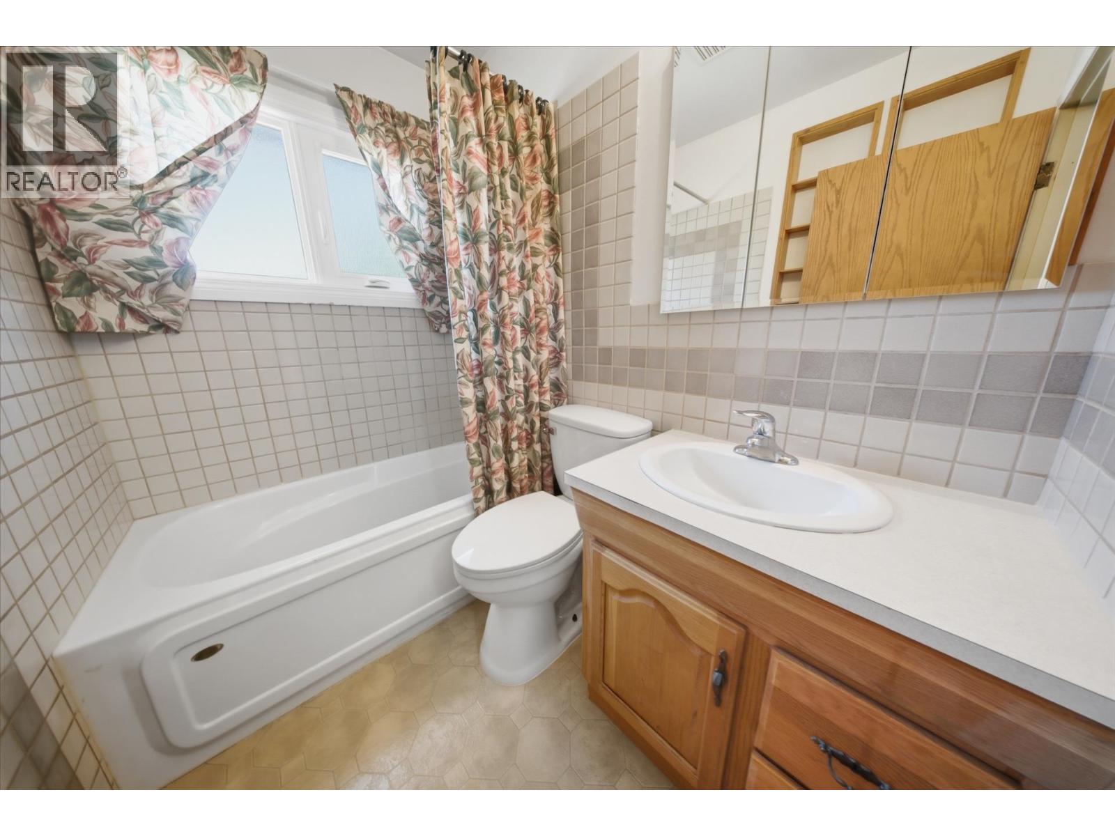 9208 103 AVENUE - 15