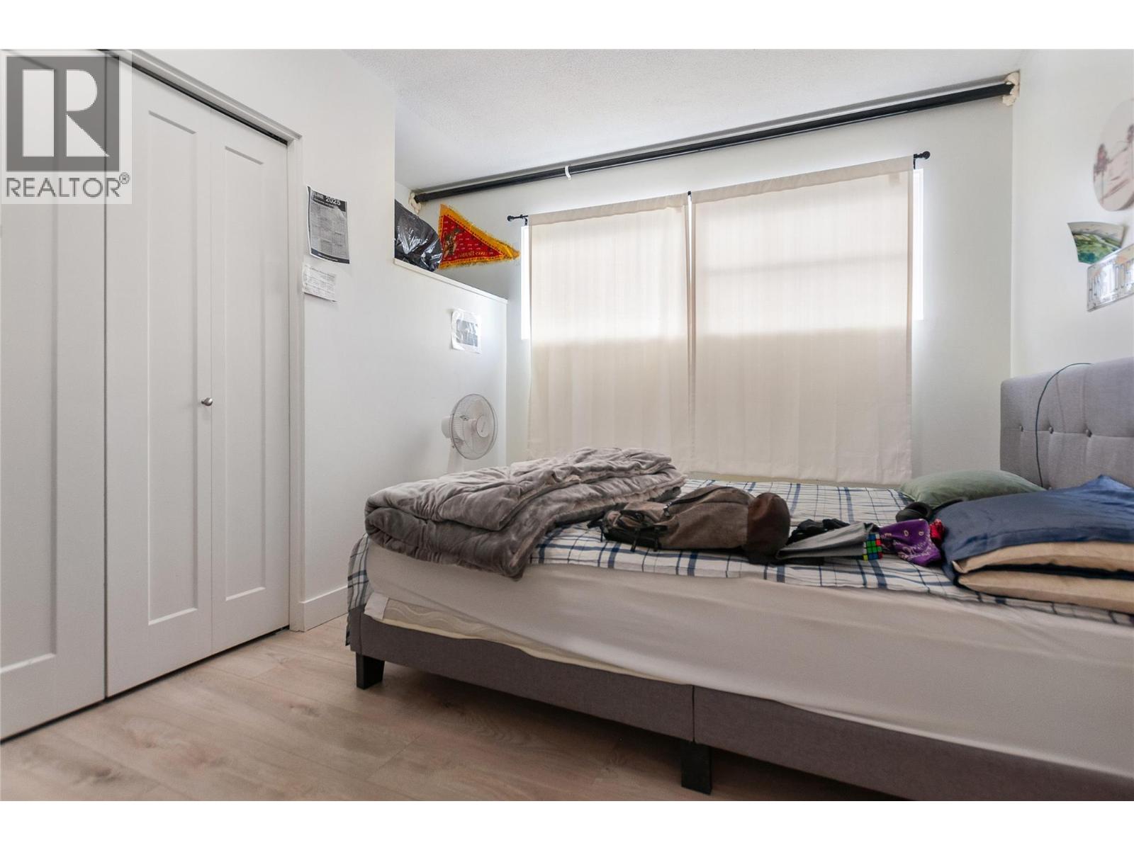 1611 Elm Street E - 12