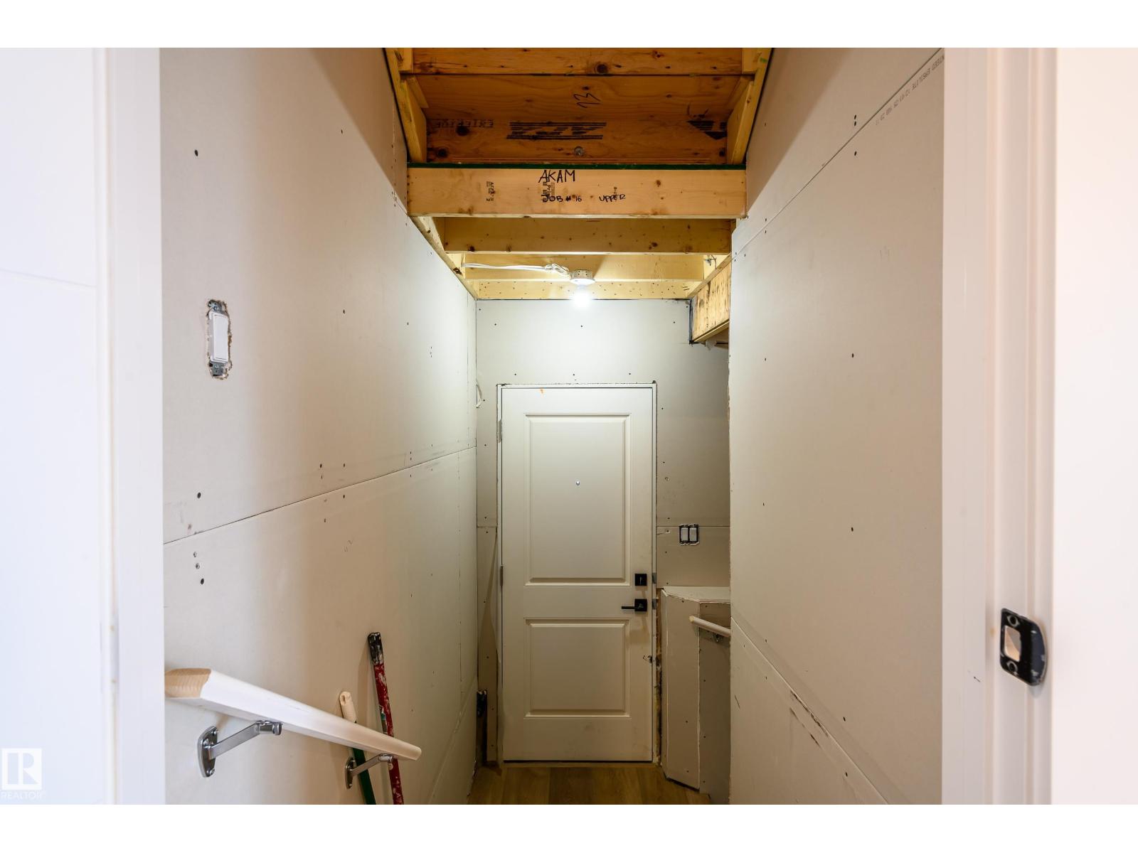 16 MIDDLETON CL - Image 51