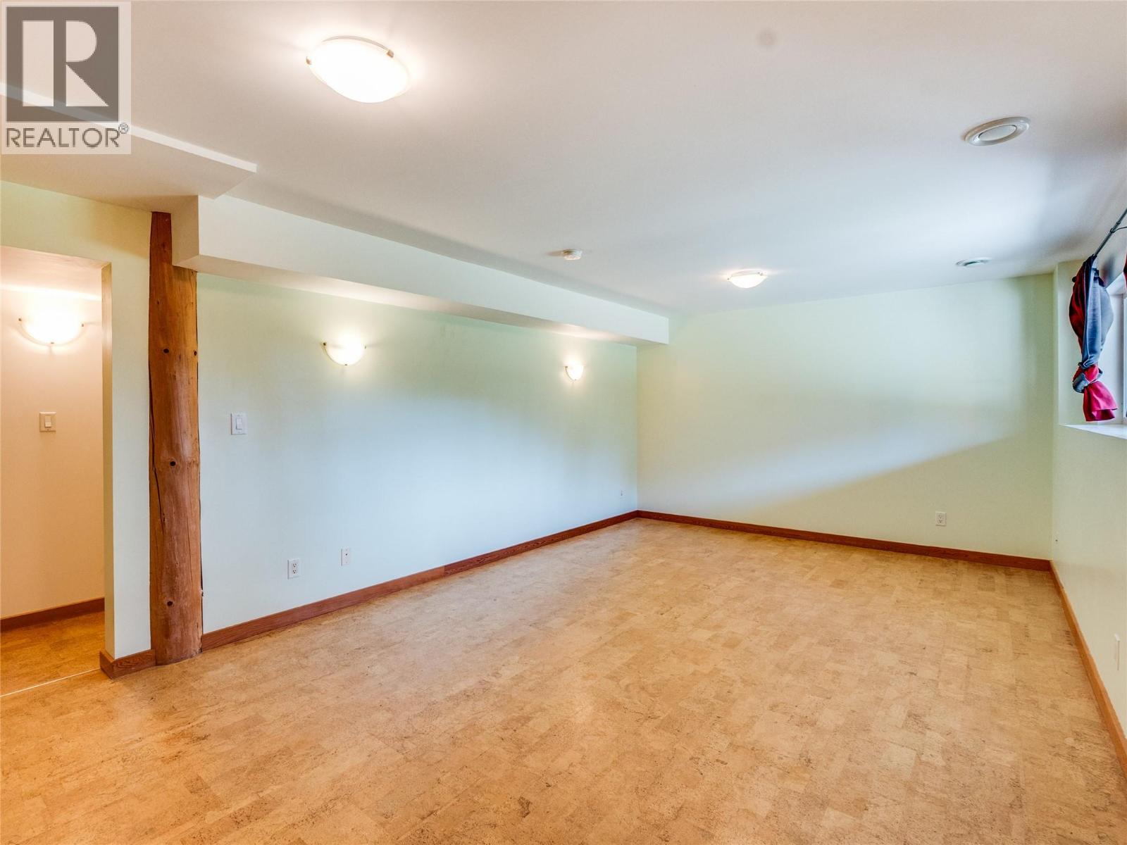 955 Cedar Brae Road - 39