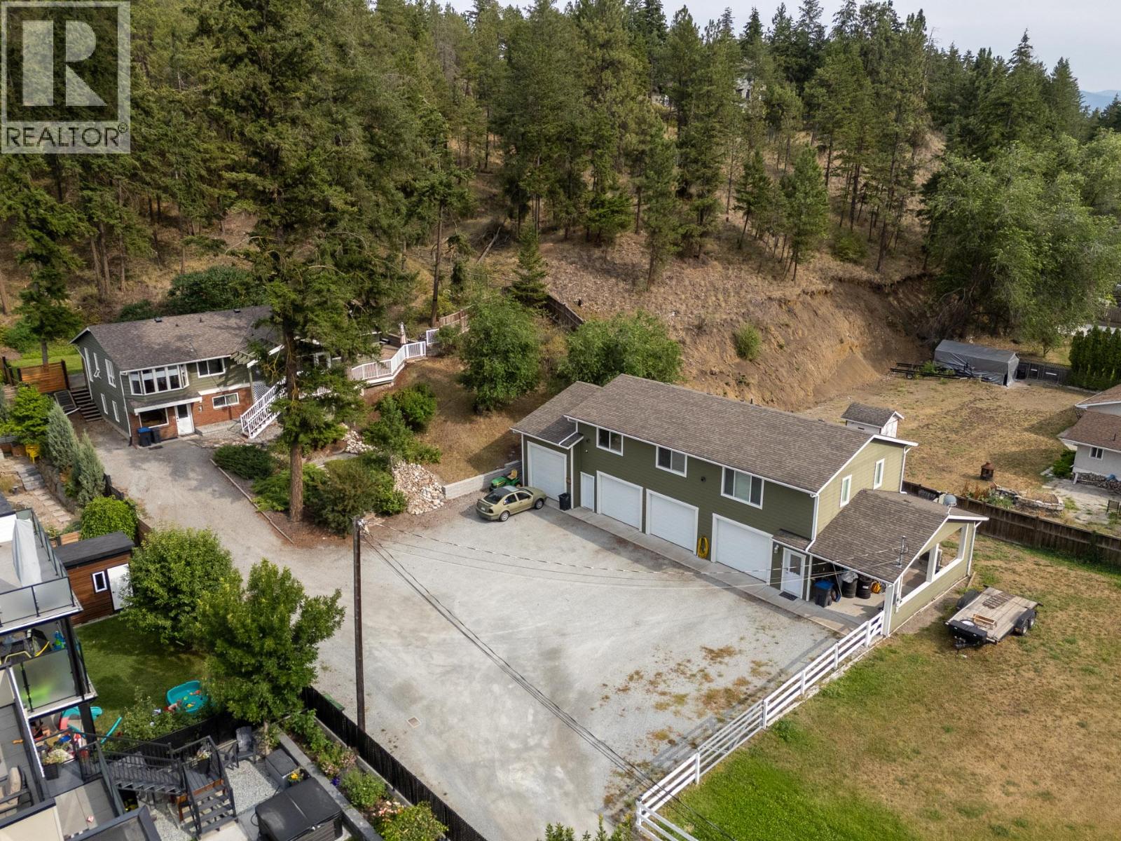 353 Clifton Road S - 1