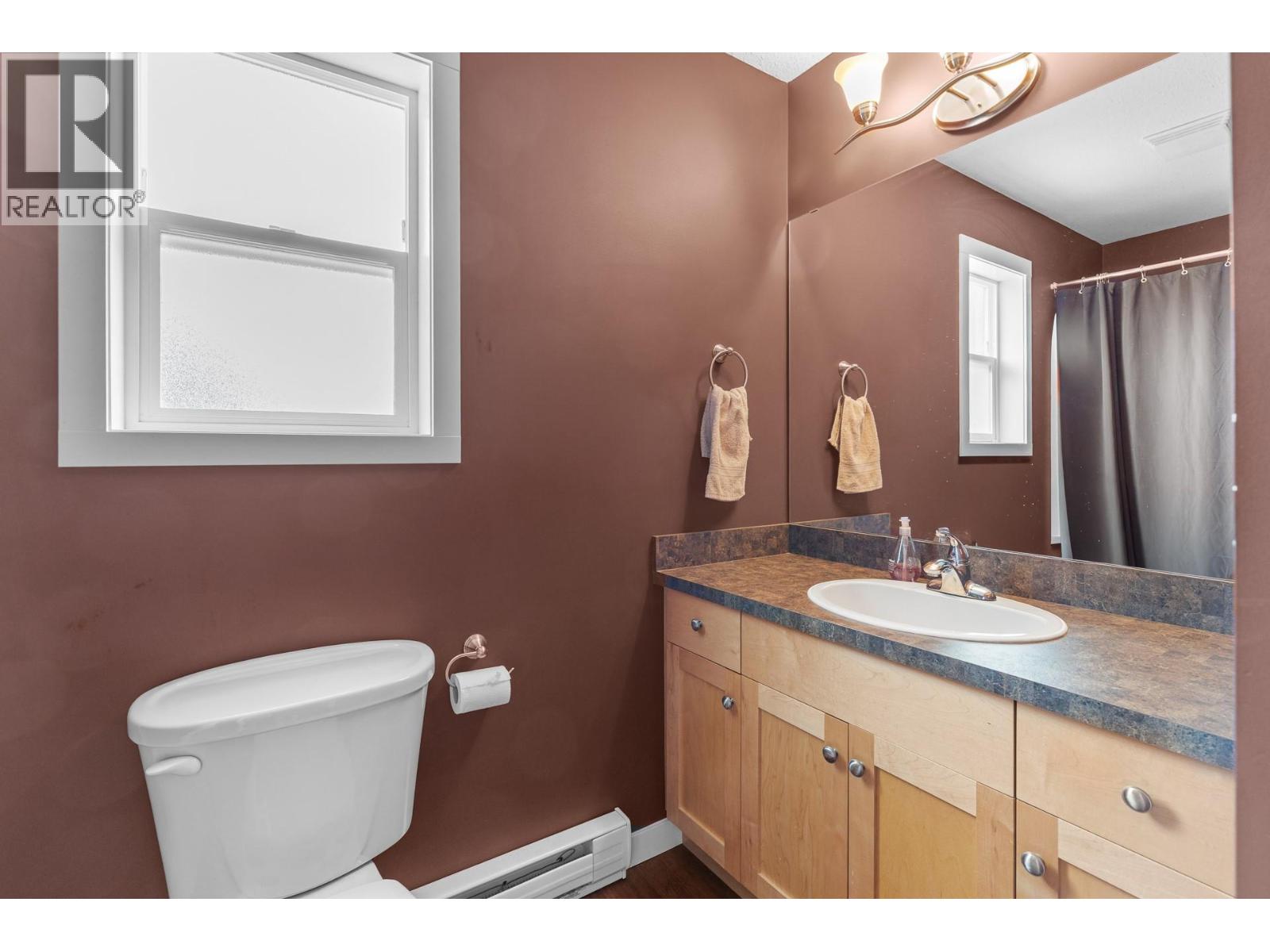 353 Clifton Road S - 26