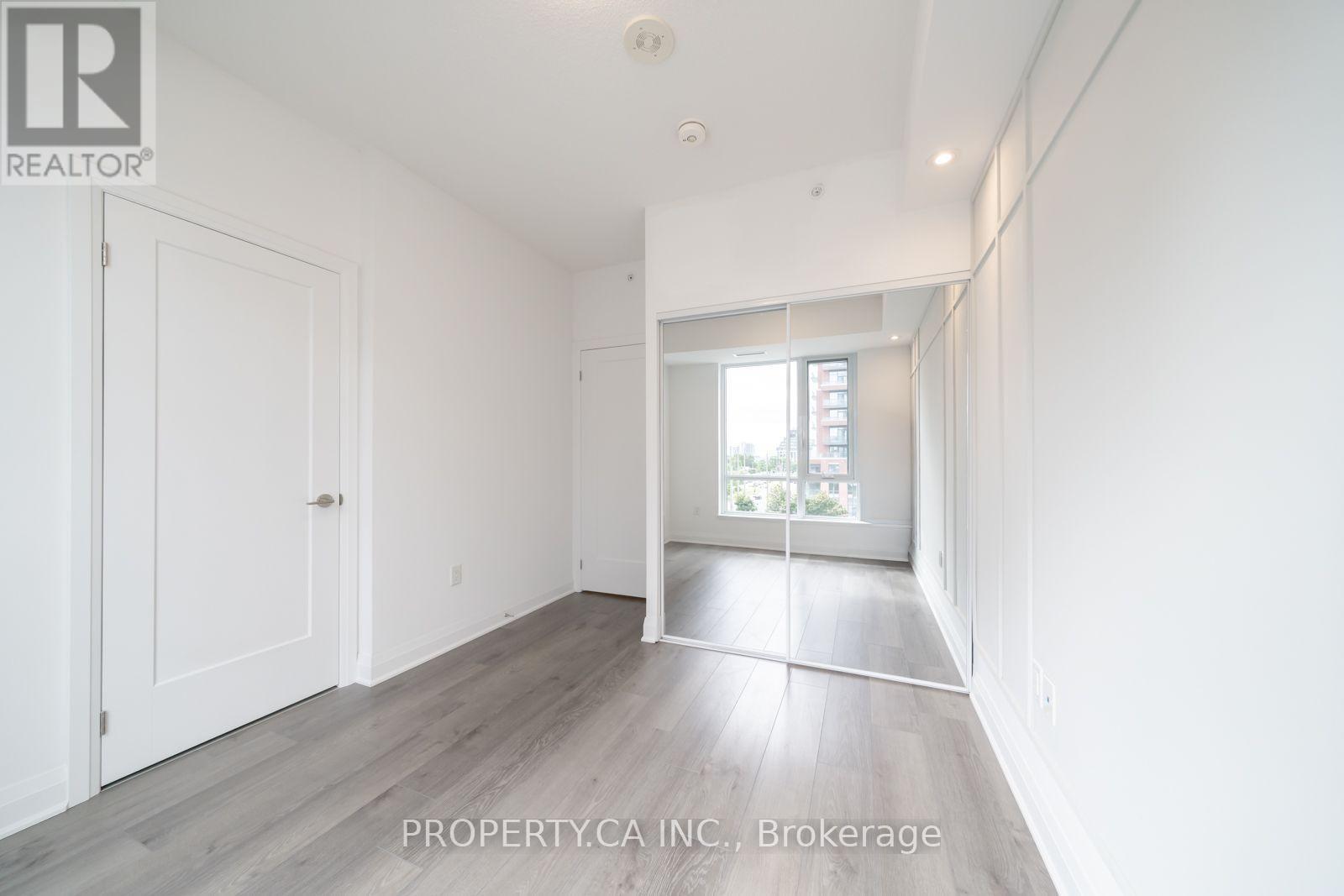 #308 3220 SHEPPARD AVENUE E - 10