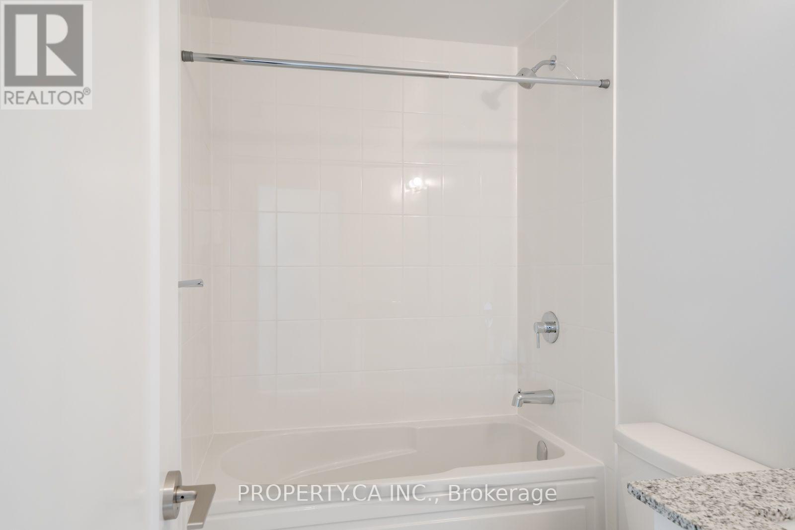 #308 3220 SHEPPARD AVENUE E - 16