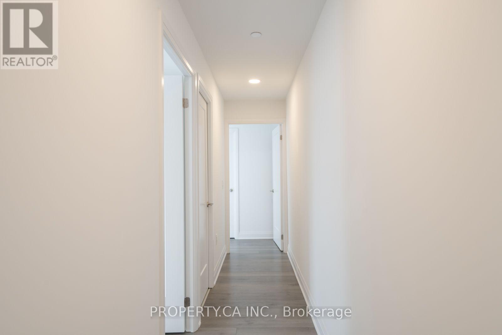 #308 3220 SHEPPARD AVENUE E - 22
