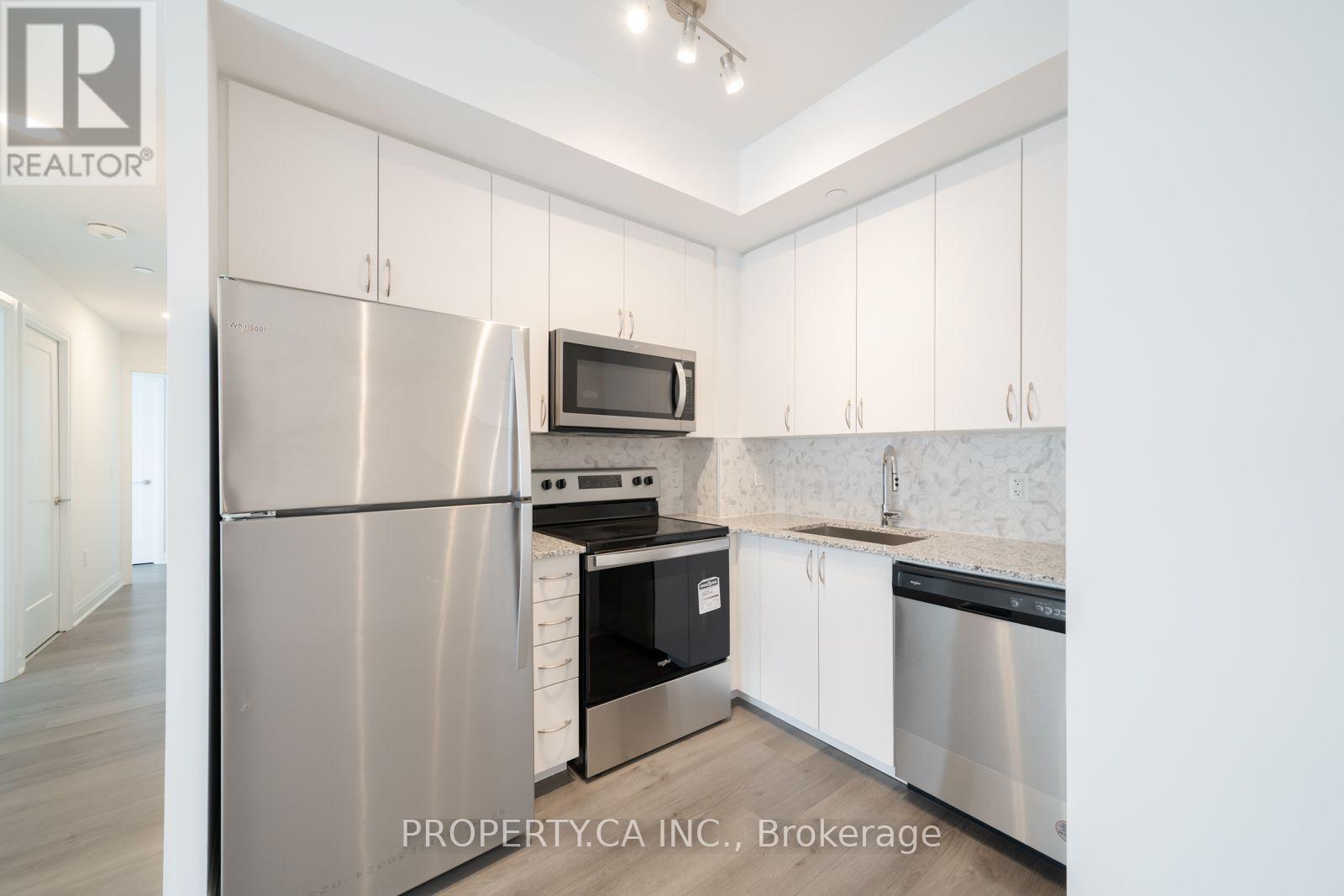 #308 3220 SHEPPARD AVENUE E - 24