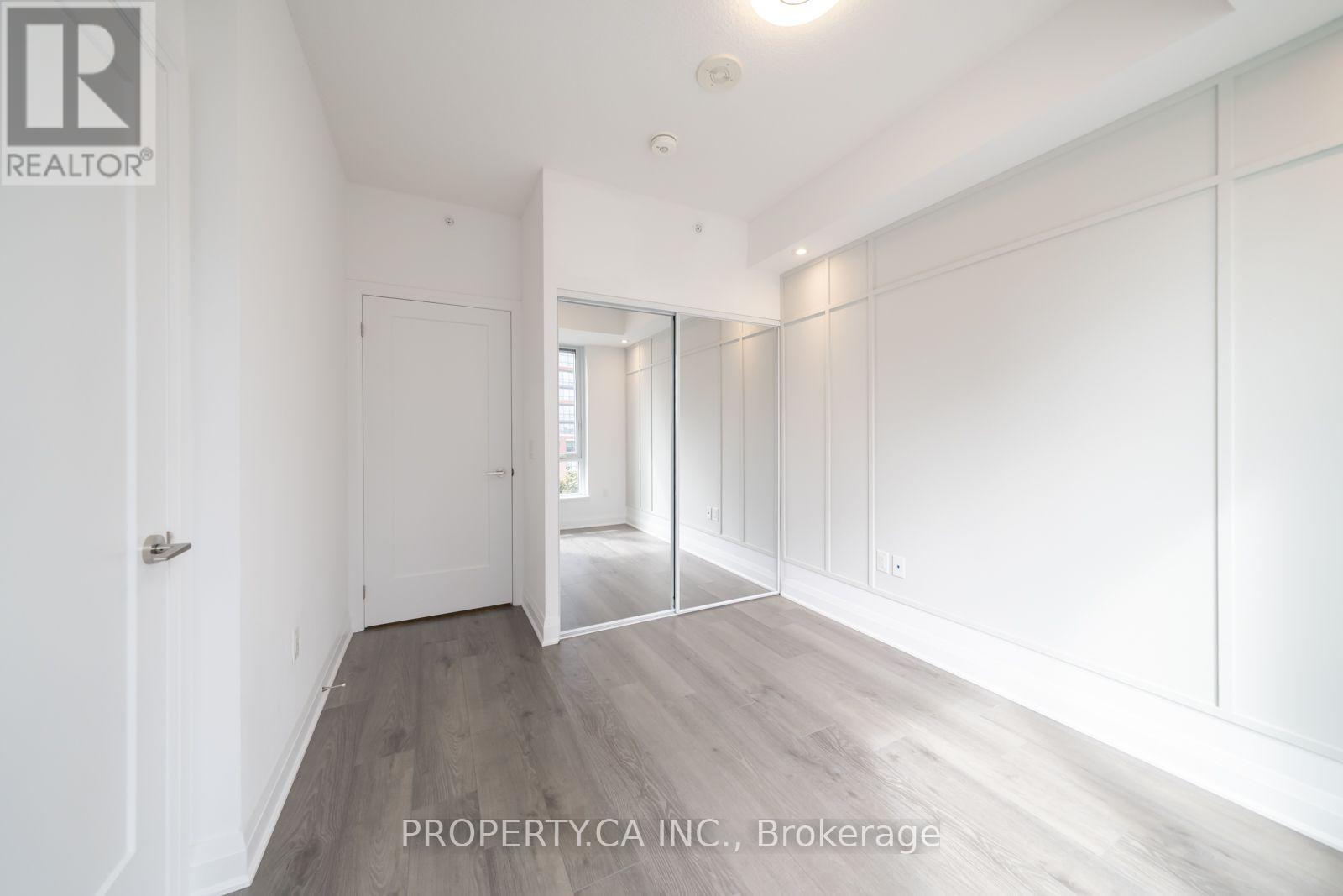 #308 3220 SHEPPARD AVENUE E - 7