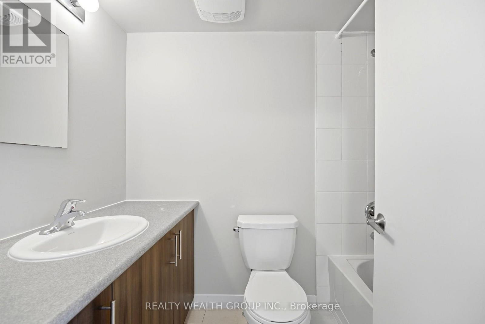 #44 2059 WESTON ROAD - 20