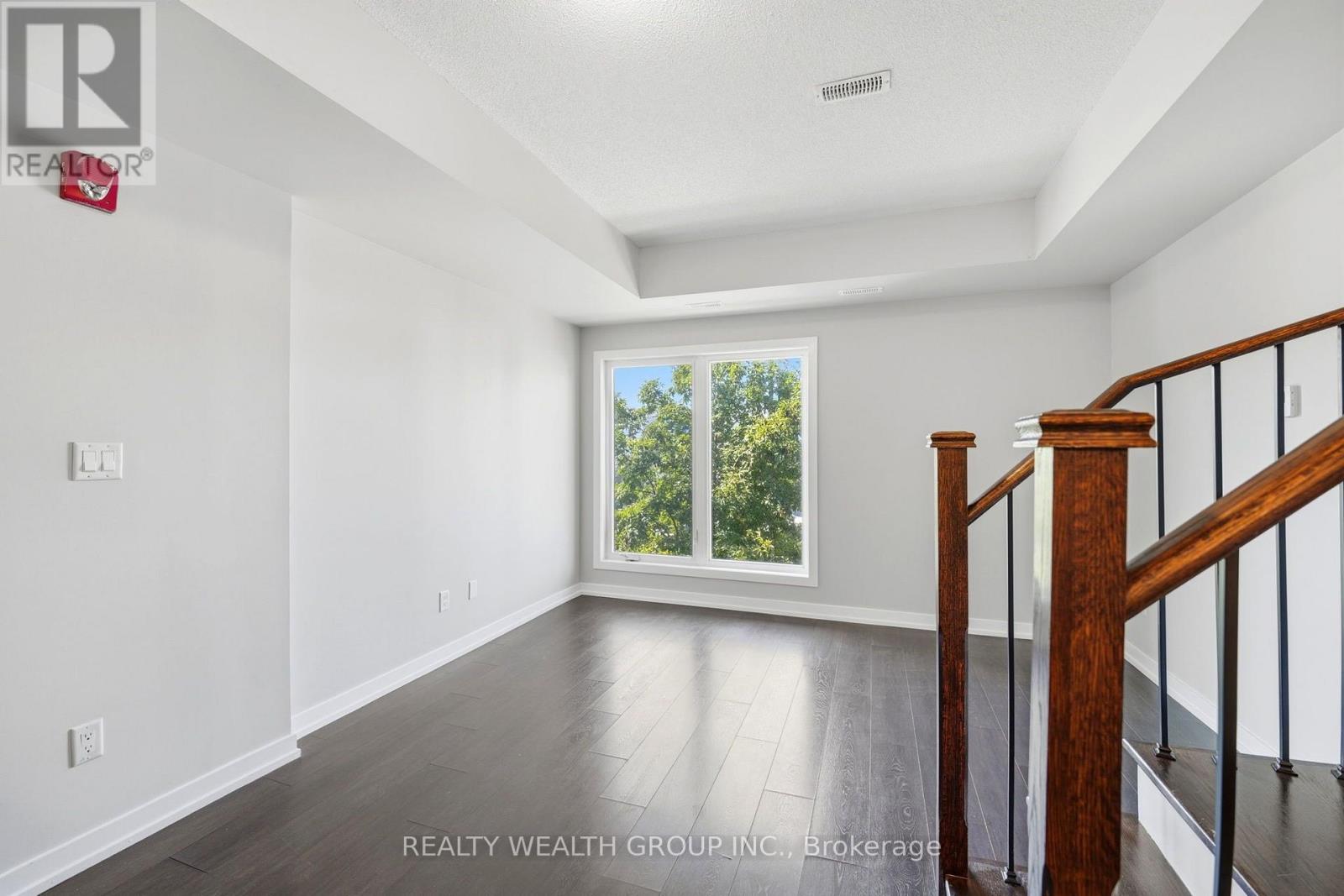 #44 2059 WESTON ROAD - 6