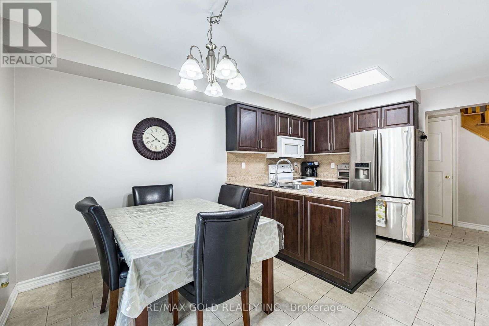 23 RAIN LILY LANE - Image 12