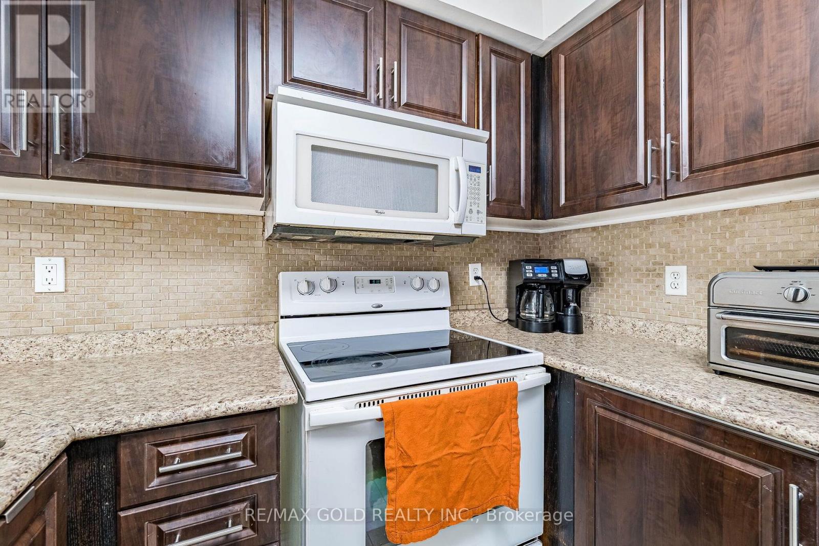 23 RAIN LILY LANE - Image 17