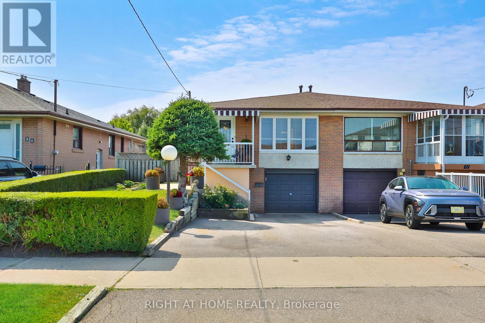 25 LARCHWOOD ROAD - 1