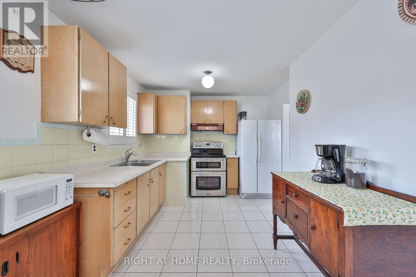 25 LARCHWOOD ROAD - 12
