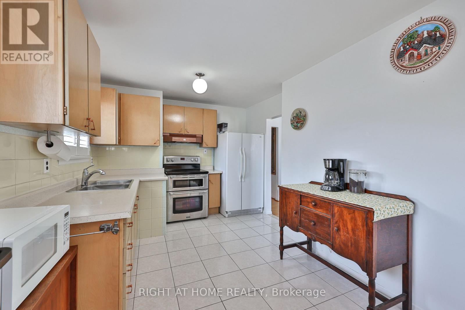 25 LARCHWOOD ROAD - 13