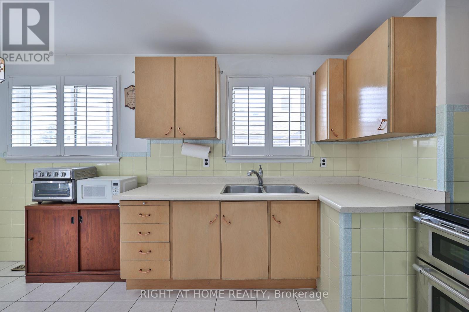 25 LARCHWOOD ROAD - 14