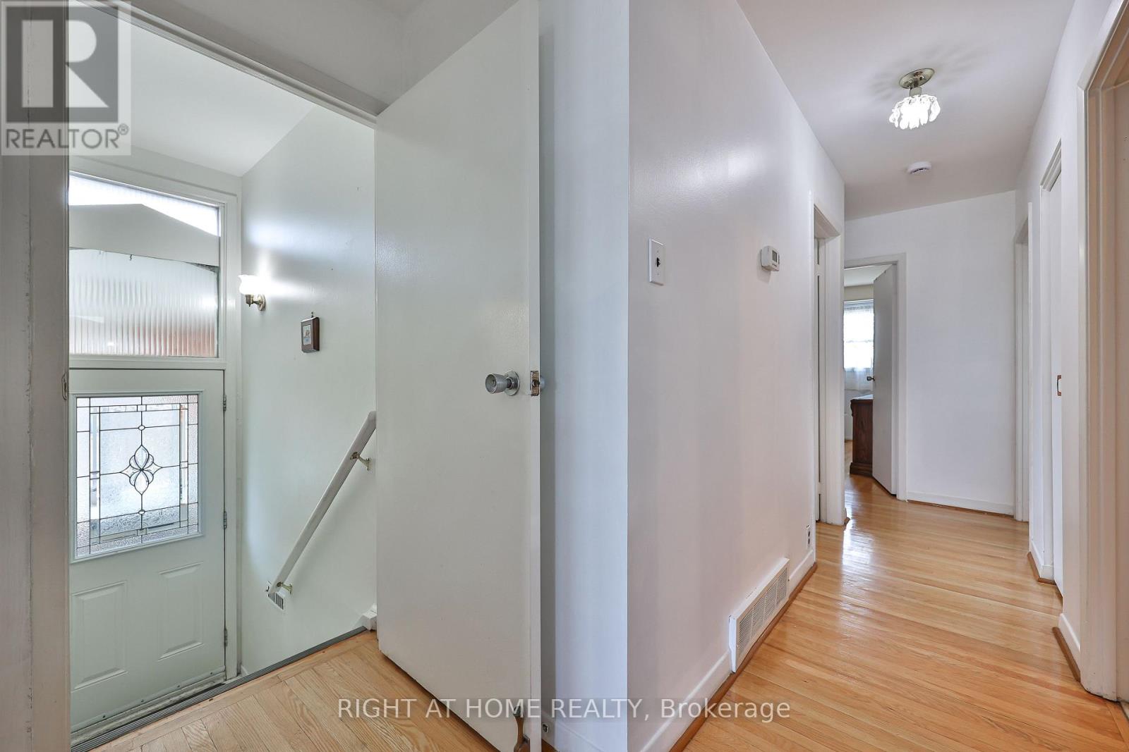 25 LARCHWOOD ROAD - 29