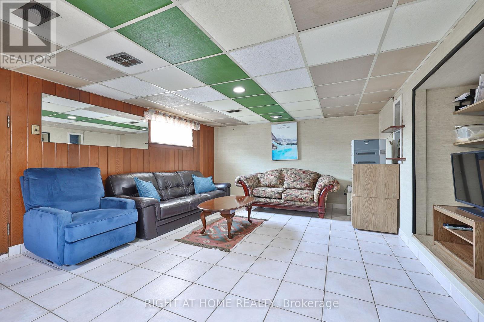 25 LARCHWOOD ROAD - 34