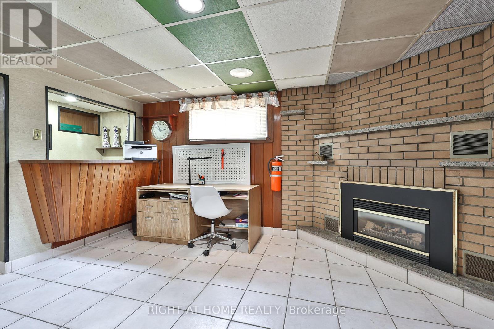 25 LARCHWOOD ROAD - 36