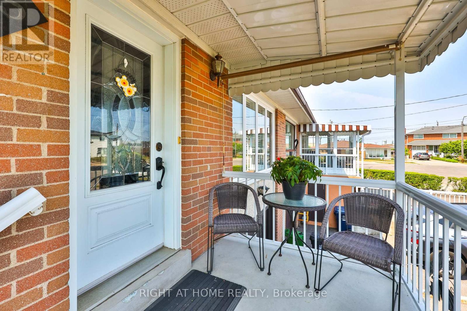 25 LARCHWOOD ROAD - 4