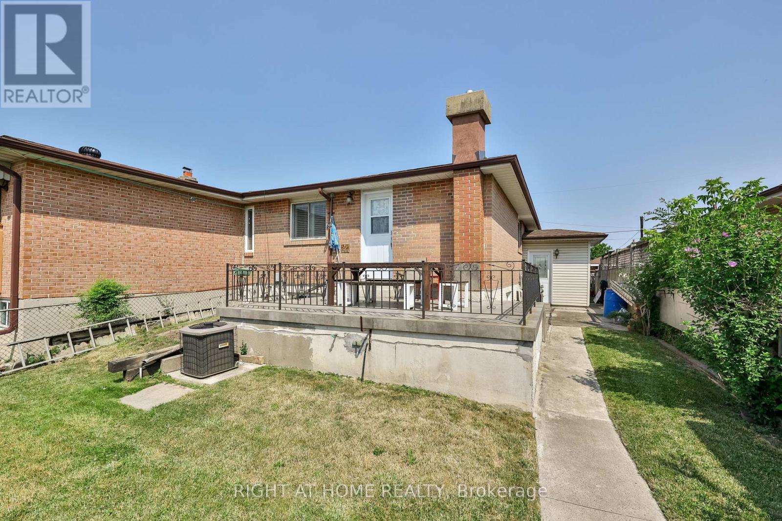25 LARCHWOOD ROAD - 41