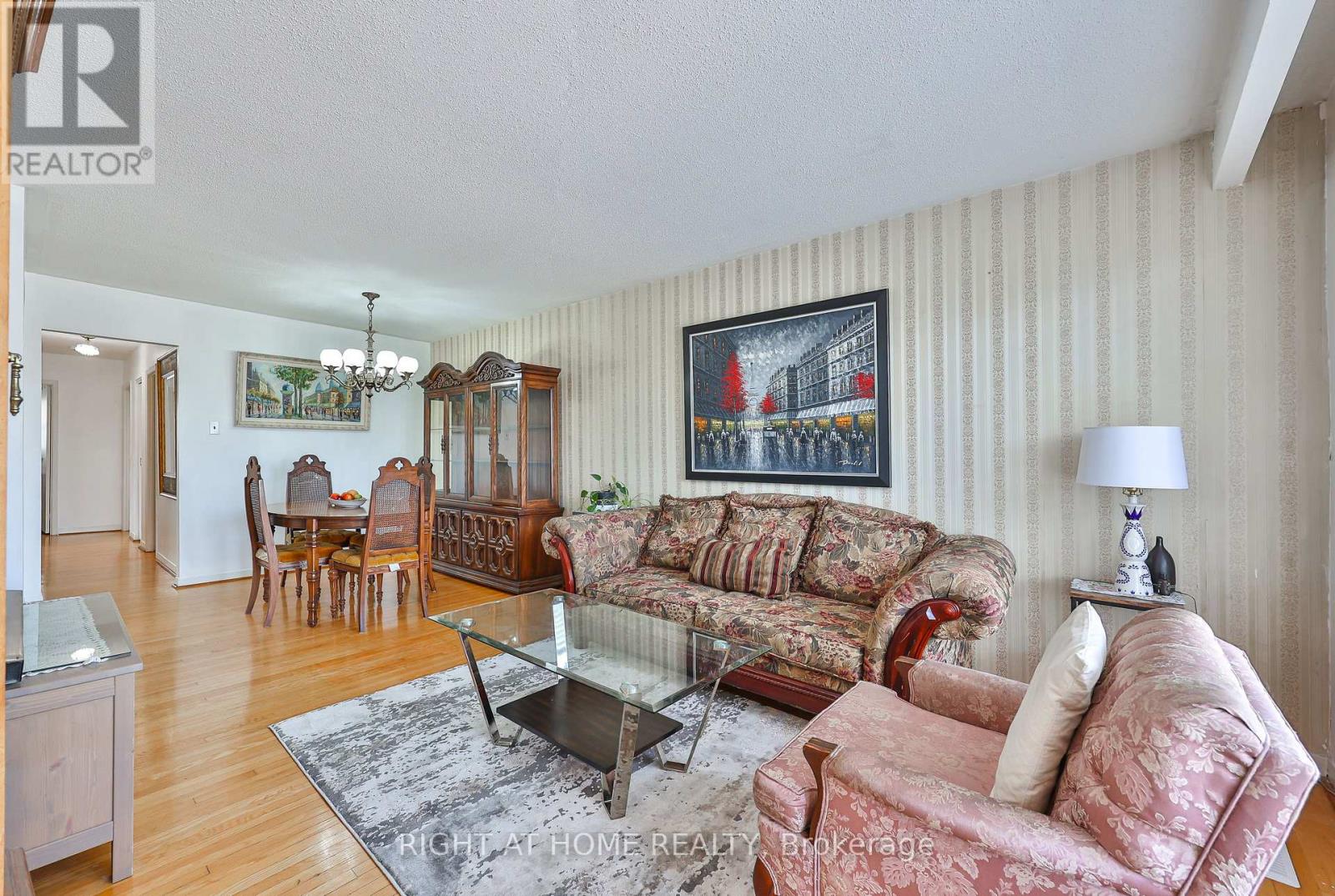 25 LARCHWOOD ROAD - 6