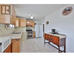 Eating area - 25 Larchwood Road, Toronto, ON M3N1B5 Photo 13