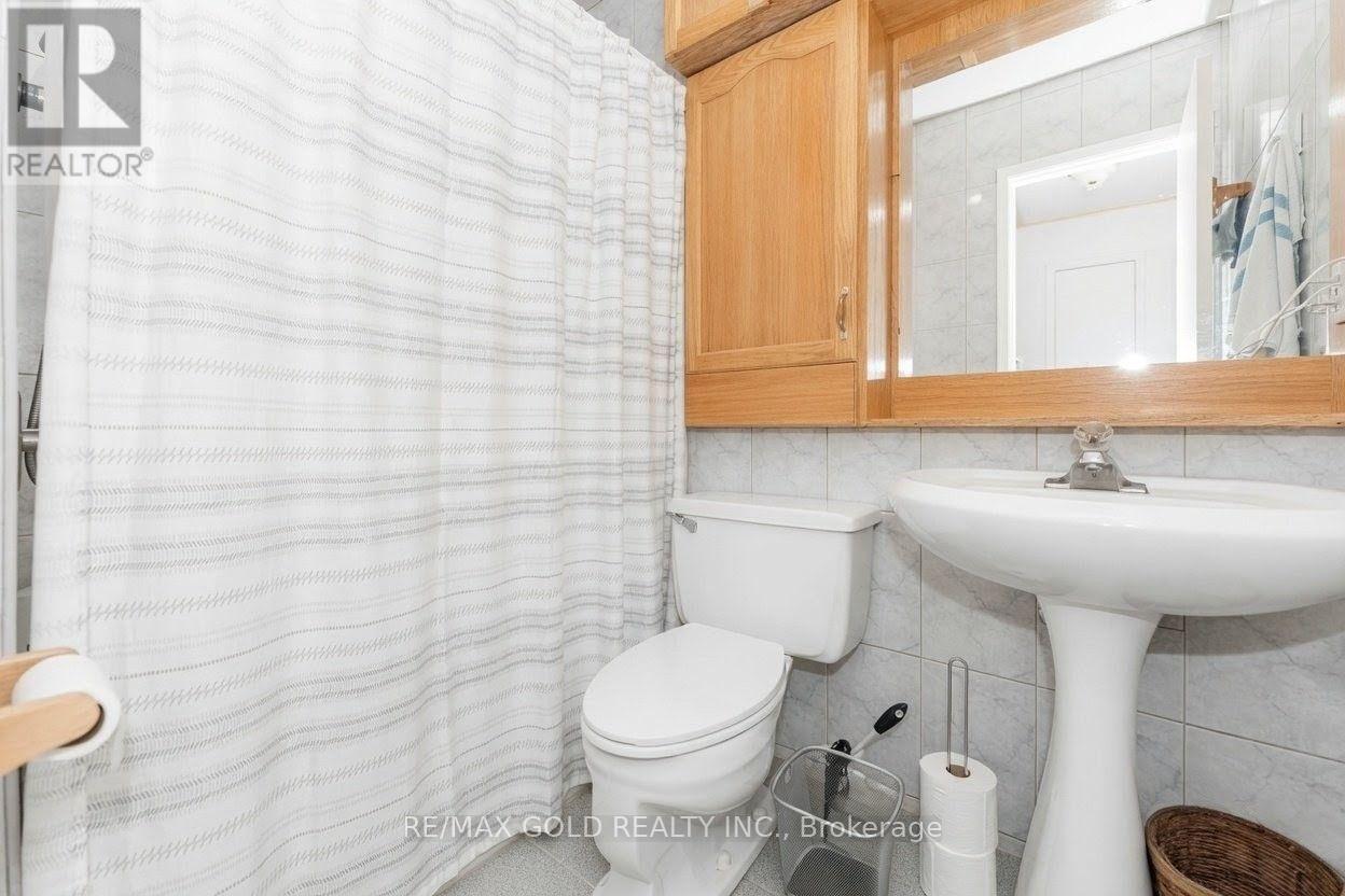 63 NEWSTEAD CRESCENT - 13