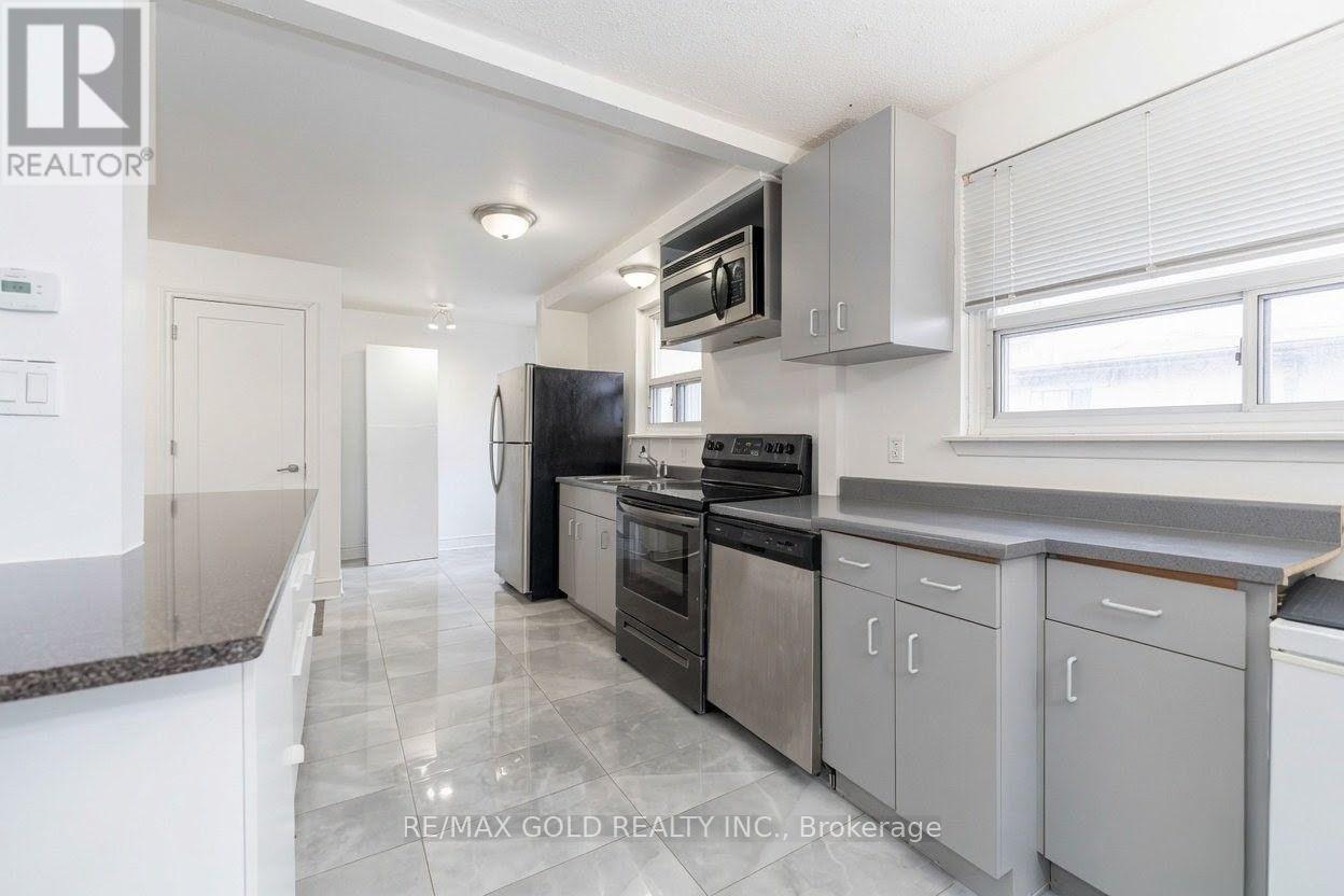 63 NEWSTEAD CRESCENT - 25