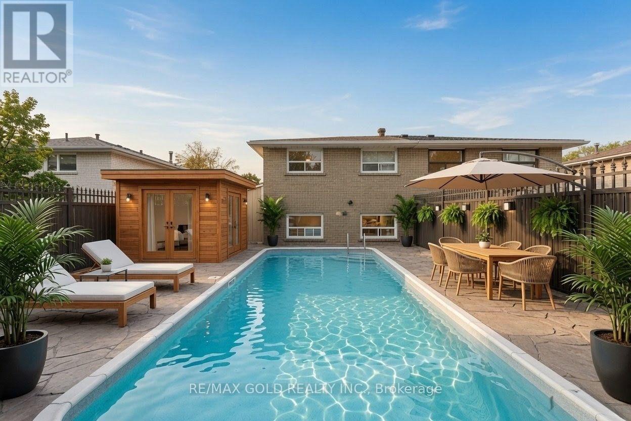 63 NEWSTEAD CRESCENT - 27