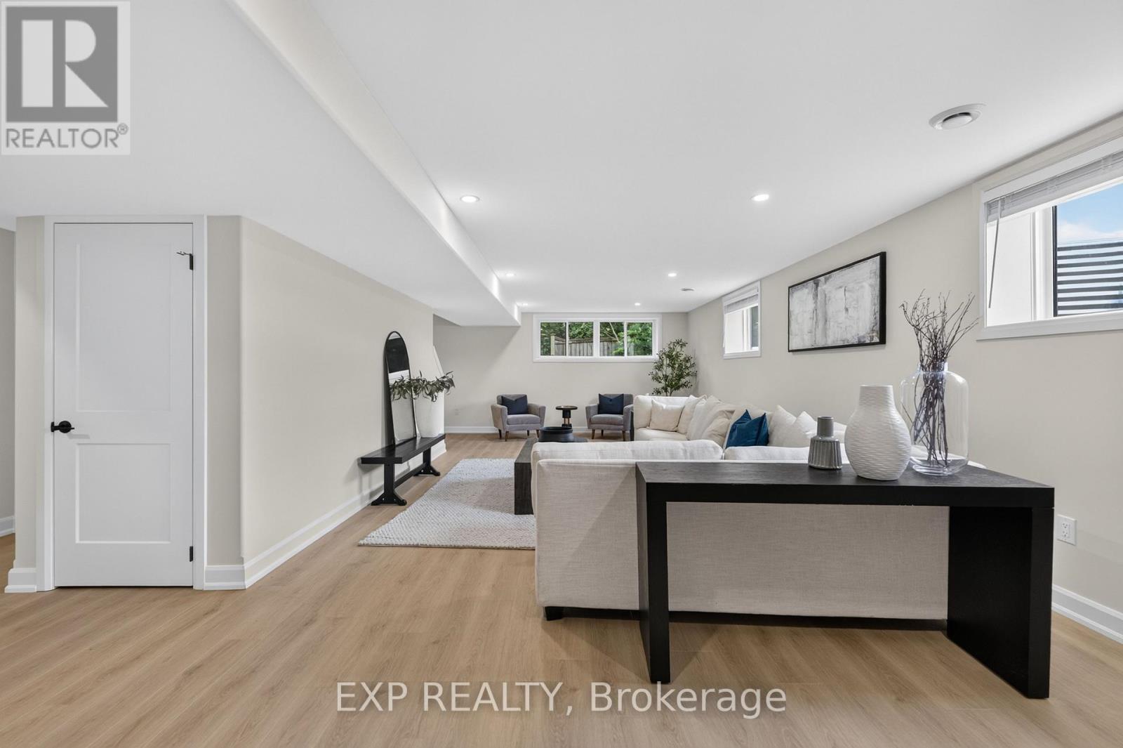 11 STICKLES STREET - Image 24