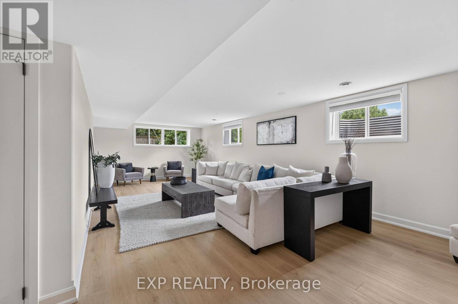 11 STICKLES STREET - Image 23