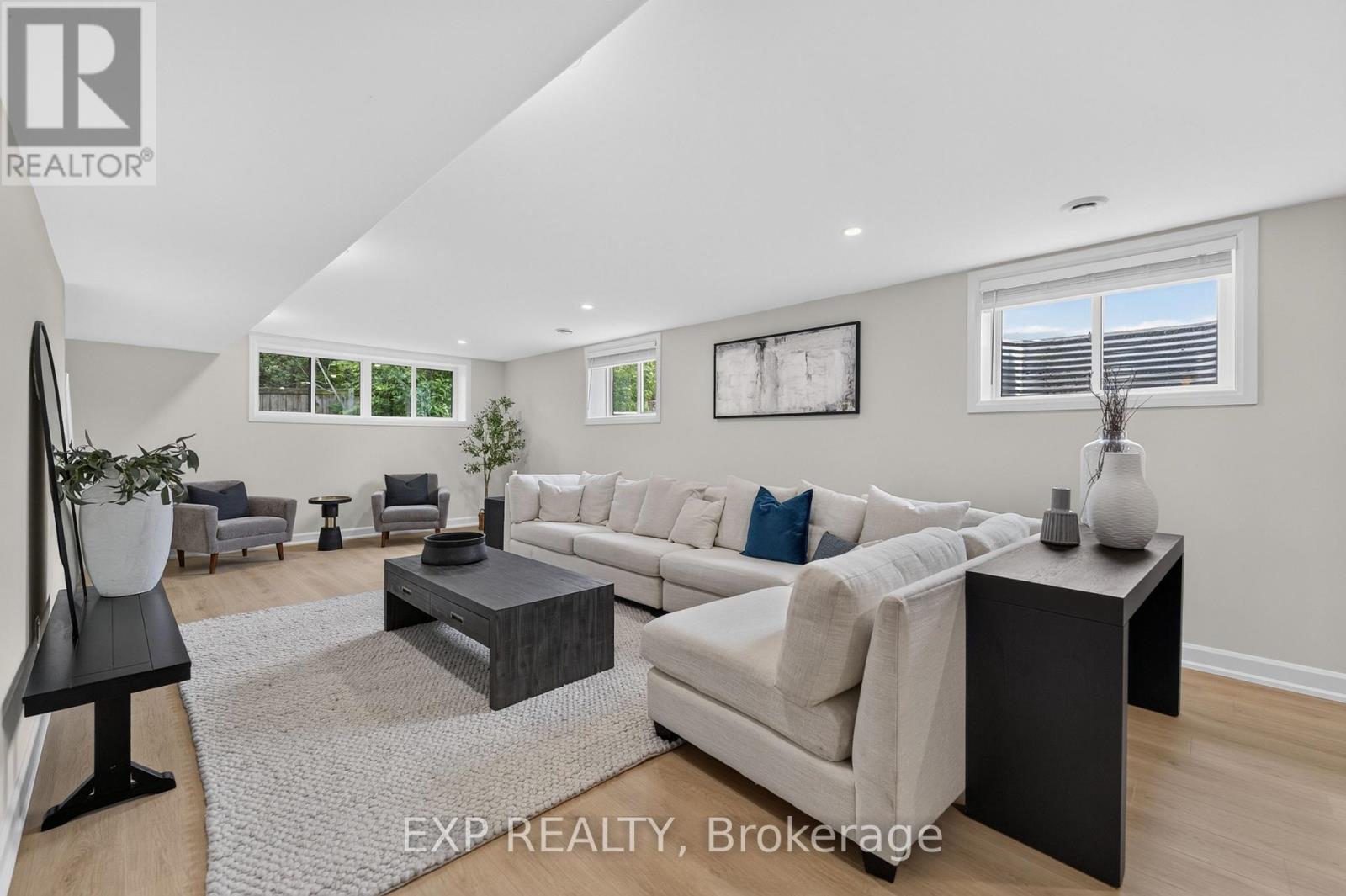 11 STICKLES STREET - Image 25
