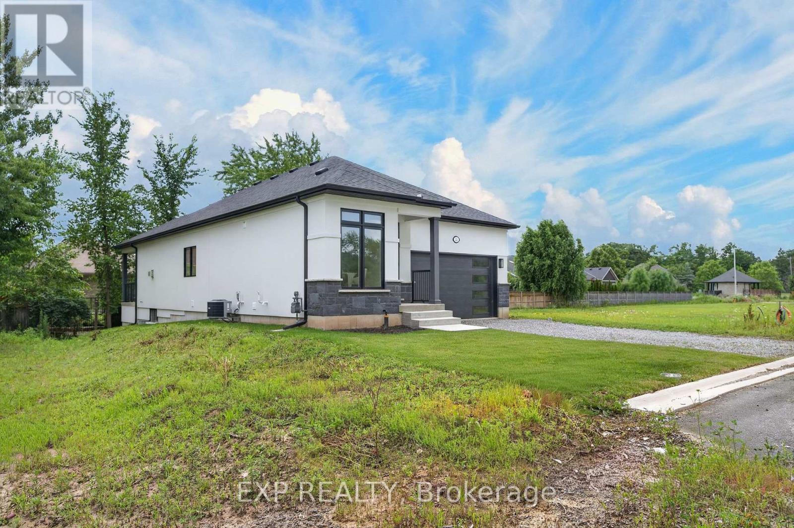 11 STICKLES STREET - Image 29