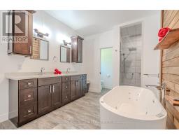 4571 Aspdin Road, Muskoka Lakes, ON P0B1M0 Photo 12