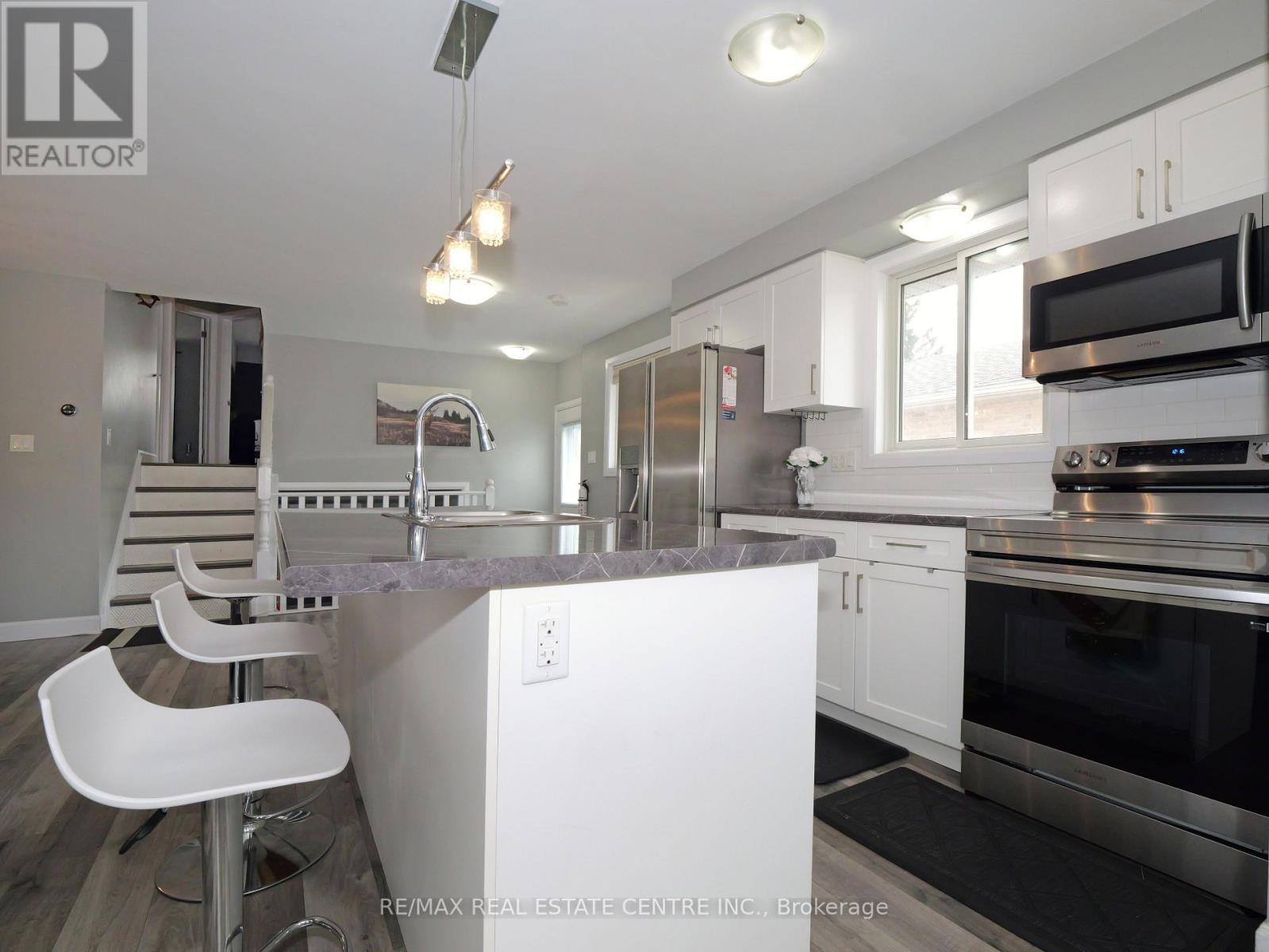 771 MONSARRAT AVENUE - 10