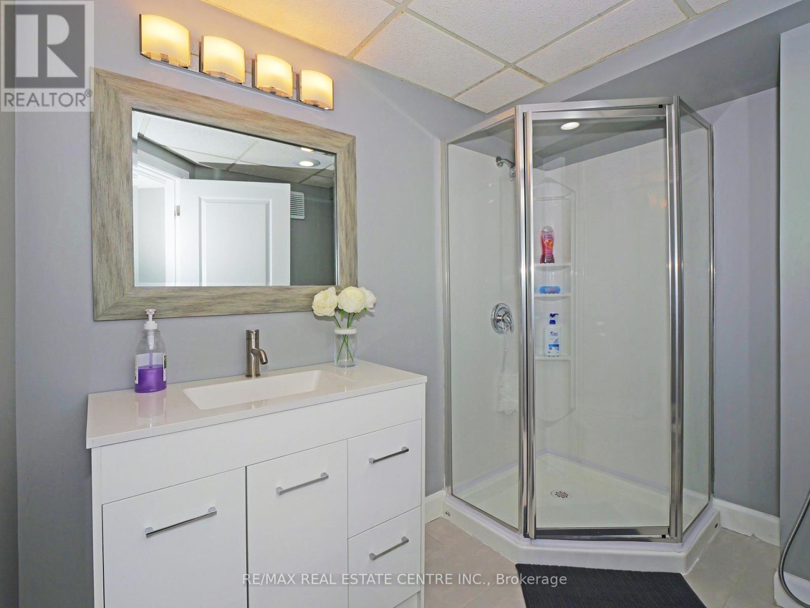 771 MONSARRAT AVENUE - 26