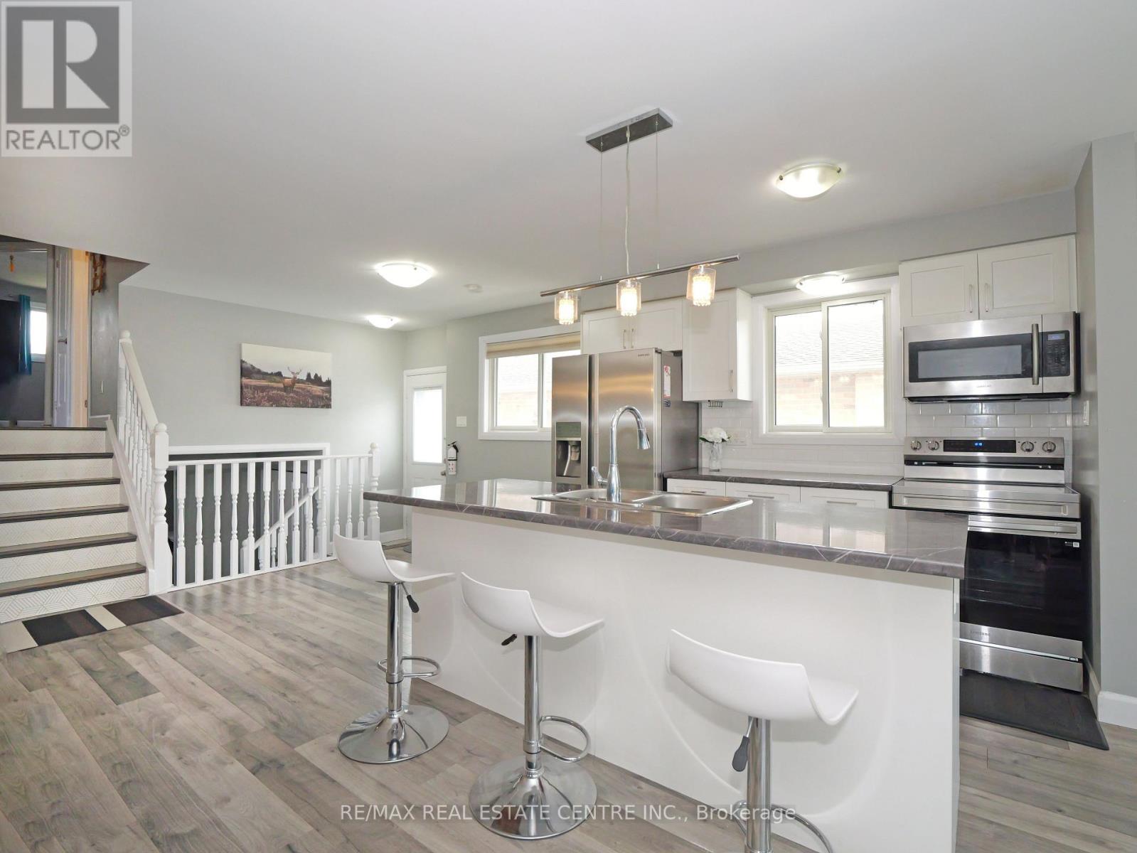 771 MONSARRAT AVENUE - 9