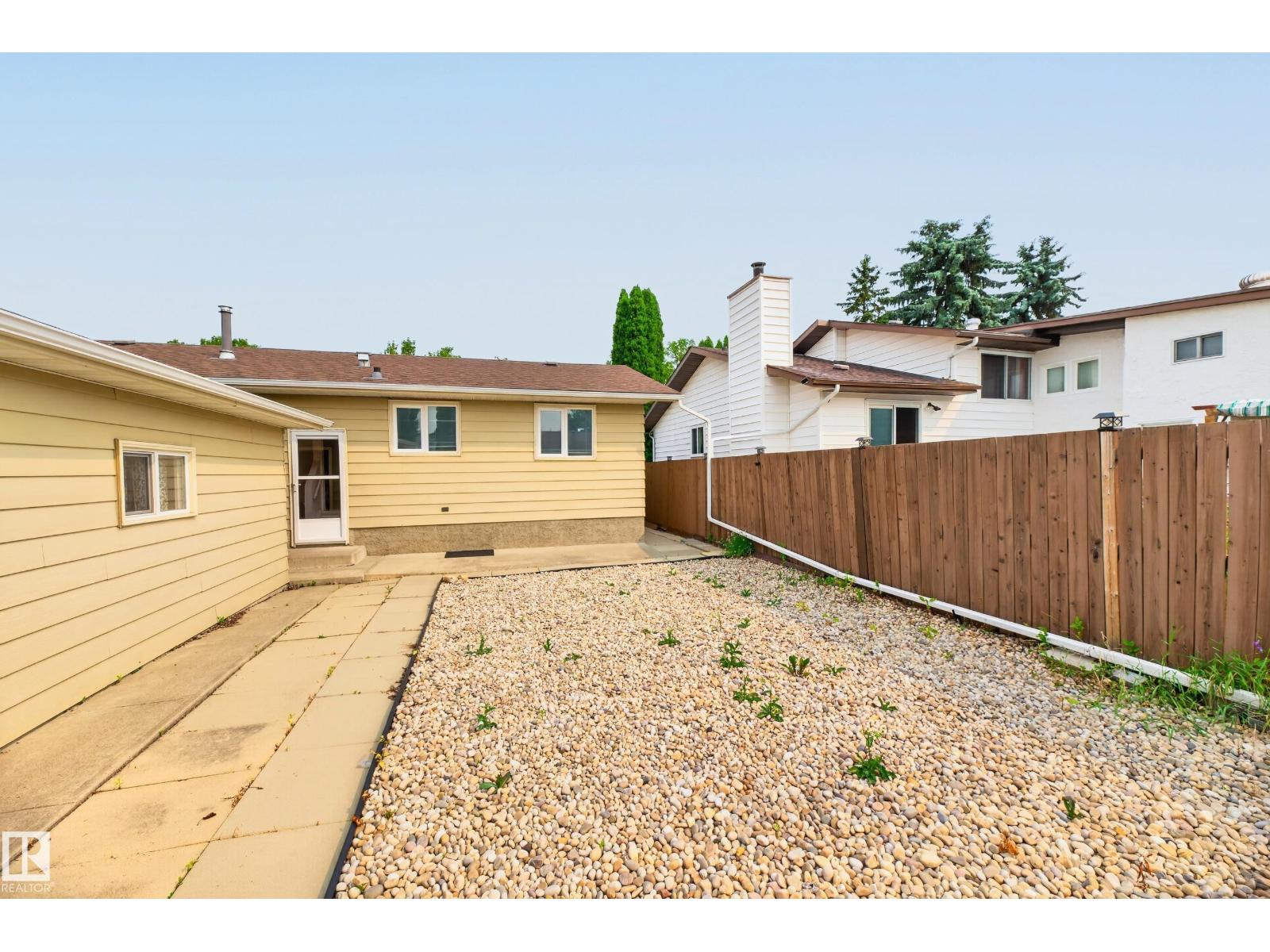 11607 139 AV NW - 44