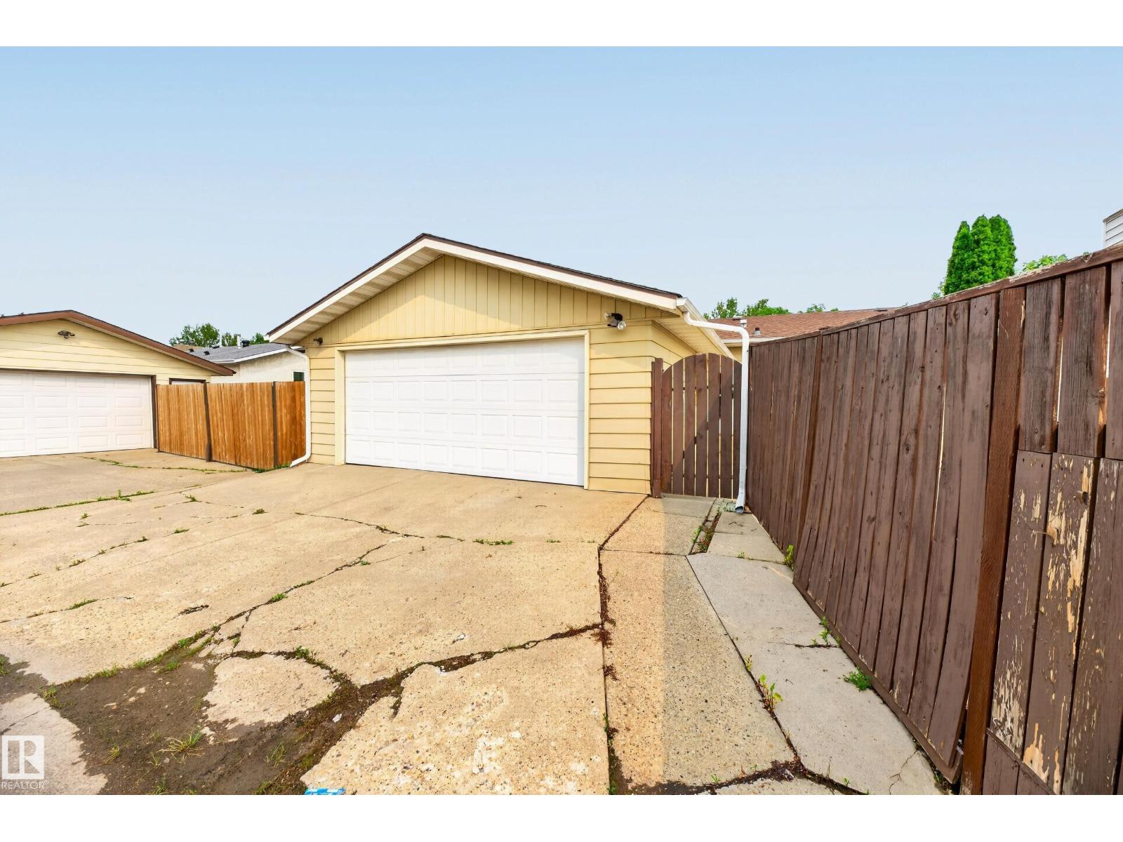 11607 139 AV NW - 45