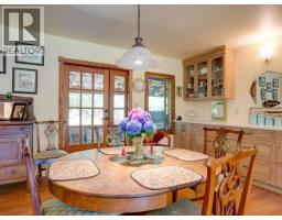 10440 Kelly Creek Road, Powell River, BC V8A0P1 Photo 11