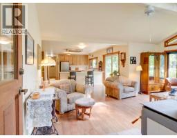 10440 Kelly Creek Road, Powell River, BC V8A0P1 Photo 15