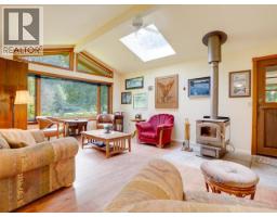 10440 Kelly Creek Road, Powell River, BC V8A0P1 Photo 13