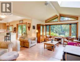 10440 Kelly Creek Road, Powell River, BC V8A0P1 Photo 14