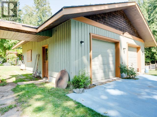 10440 KELLY CREEK ROAD - Image 36