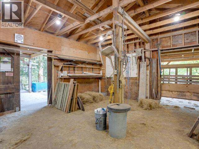 10440 KELLY CREEK ROAD - Image 44