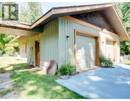 10440 Kelly Creek Road, Powell River, BC V8A0P1 Photo 36