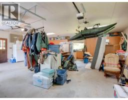 10440 Kelly Creek Road, Powell River, BC V8A0P1 Photo 38
