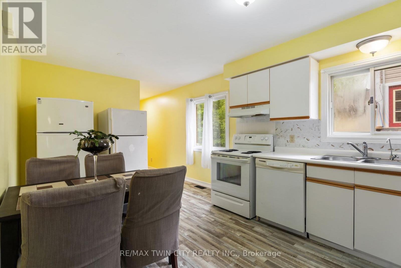 25 SAUNBY STREET - Image 18
