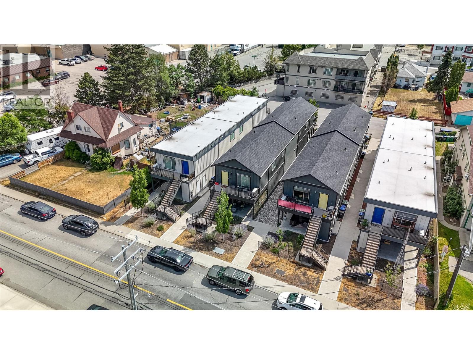 116 Calgary Avenue - 11