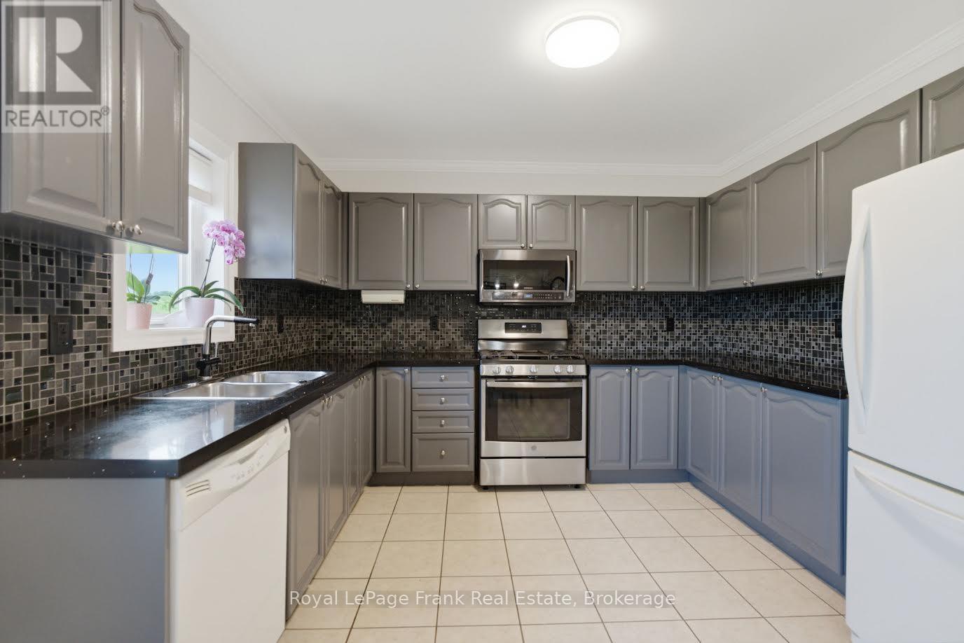 40 JEFFRIES STREET - 4